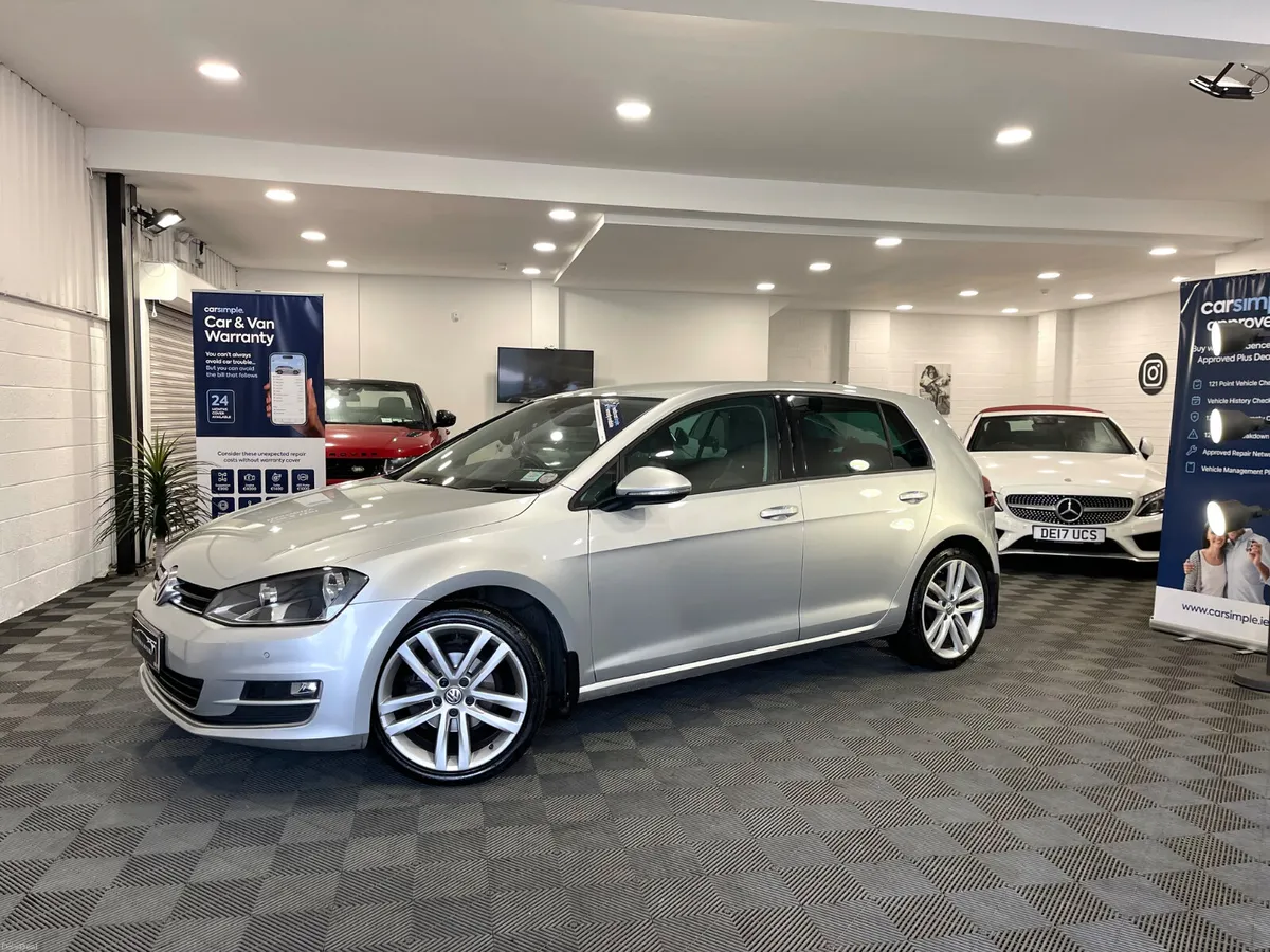 2017 Vw Golf Highline Leather seats - Image 3