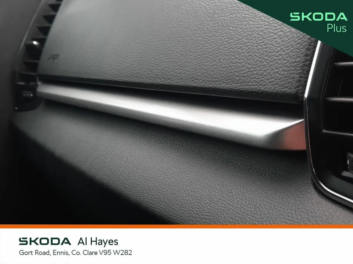 Skoda Karoq **LIKE NEW**AMBITION**REVERSING CAMERA - Image 3