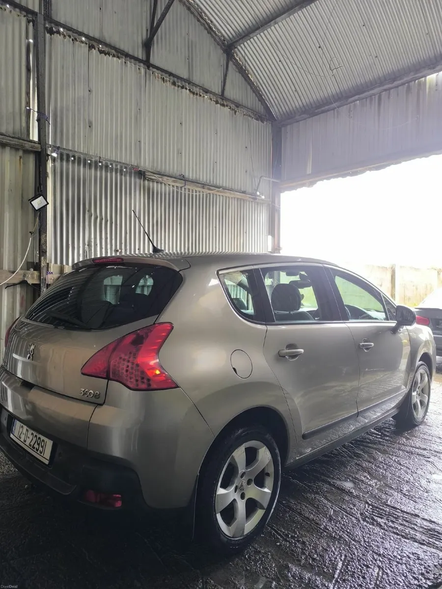 Peugeot 3008 2012 - Image 1