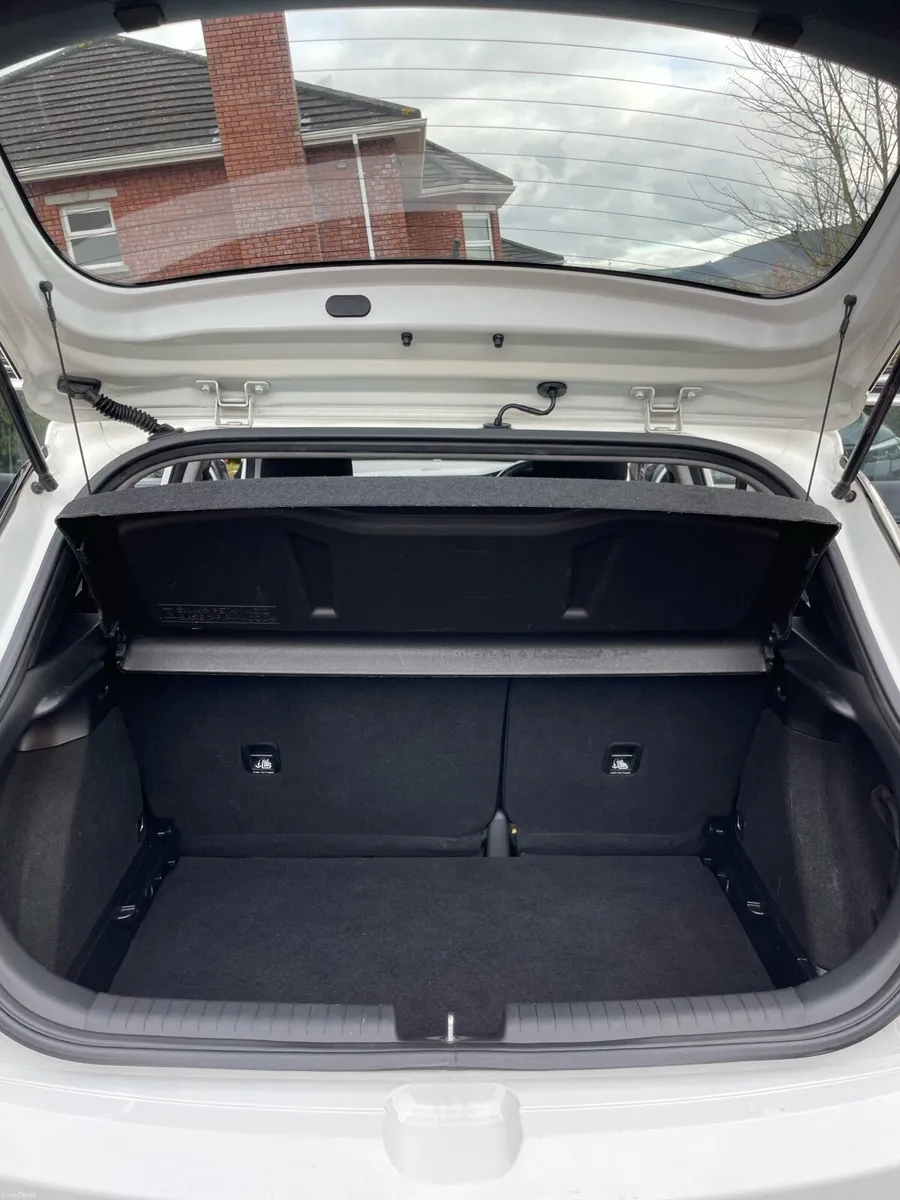 Hyundai i20 152 Deluxe - Image 4