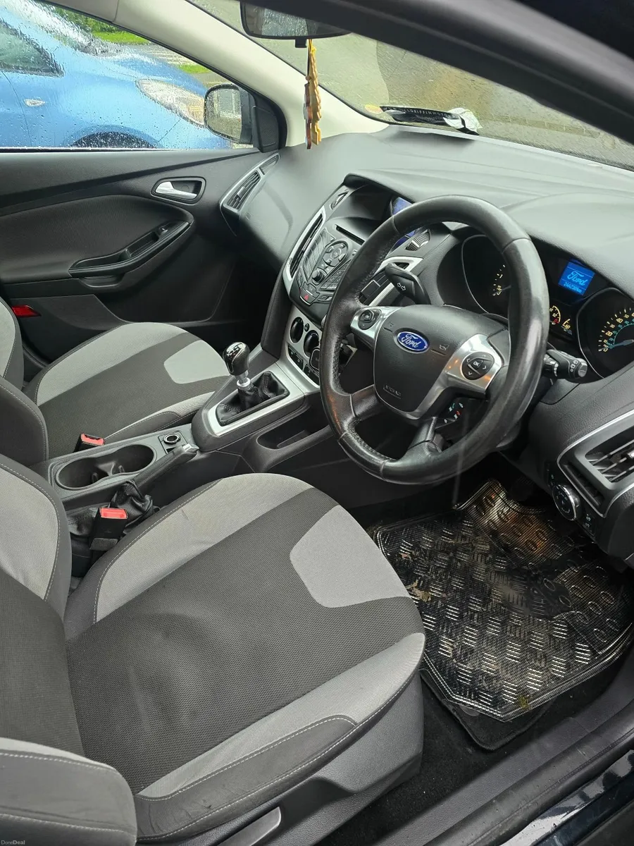Ford Focus 2012 **NCT 03/27** - Image 2