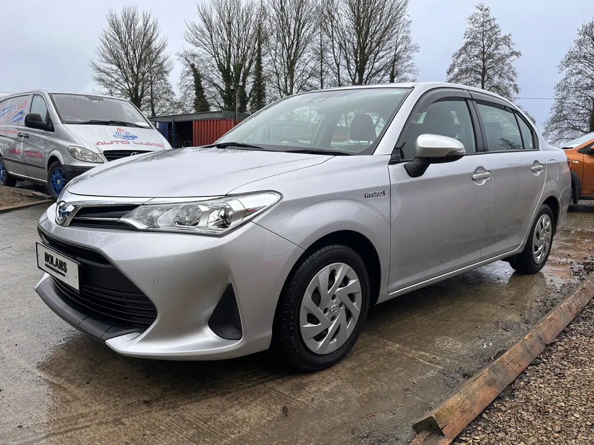 TOYOTA COROLLA AXIO HYBRID - Image 4