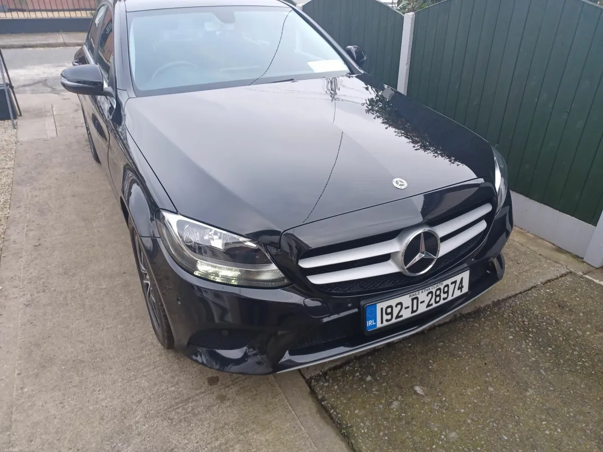 Mercedes-Benz C-Class 2019 - Image 3