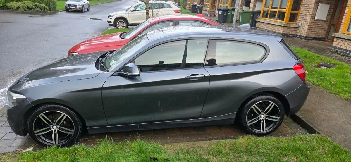 BMW 1 SERIES (2014) - Image 2