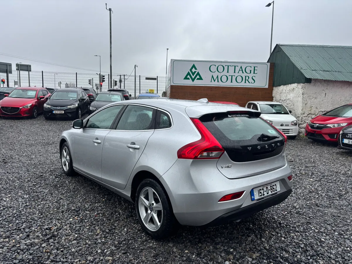 Volvo V40 - Image 3