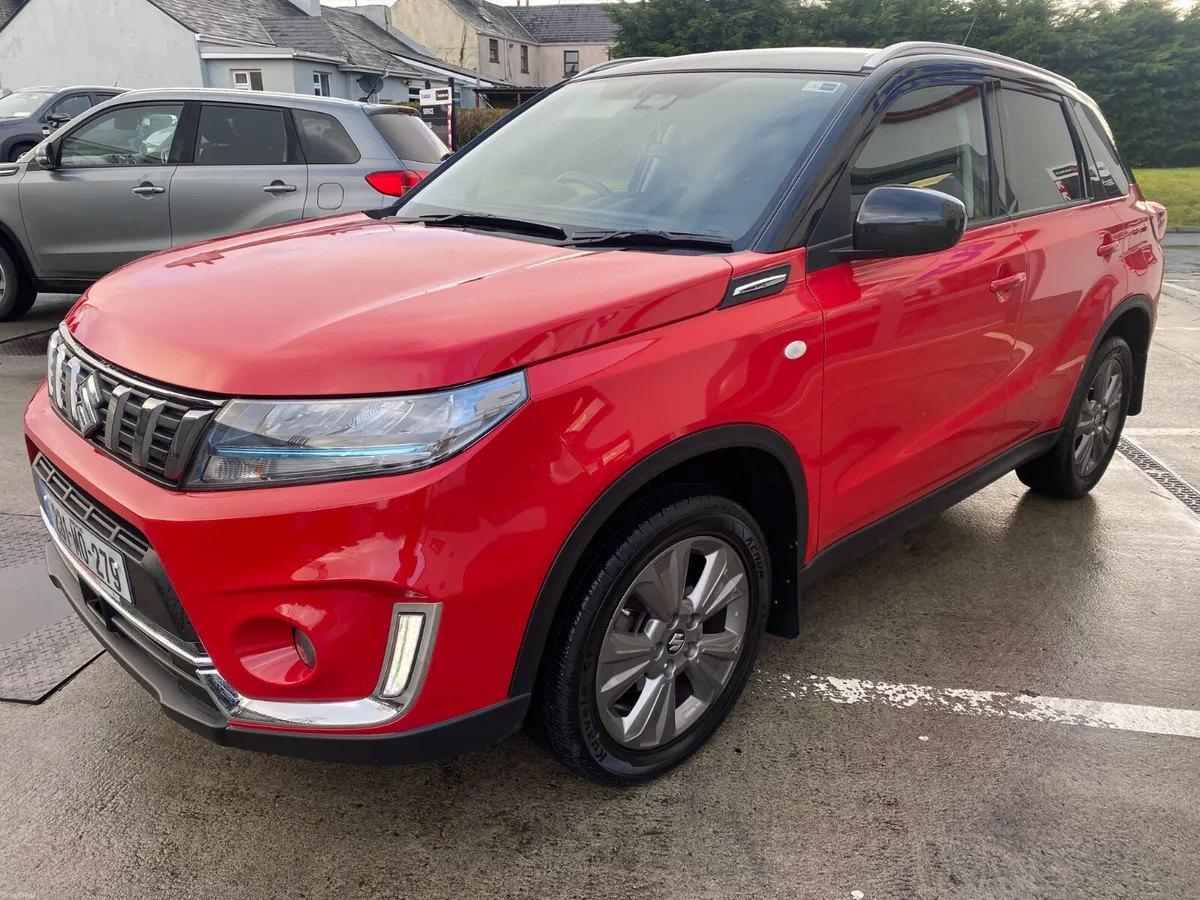 2023, Suzuki Vitara SZT Hybrid - Image 3