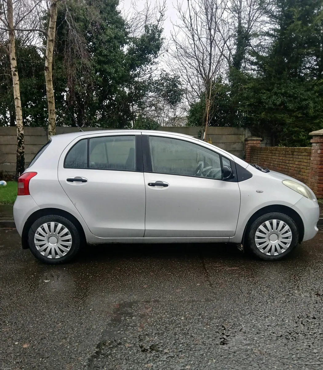Toyota Yaris 2007 - Image 4