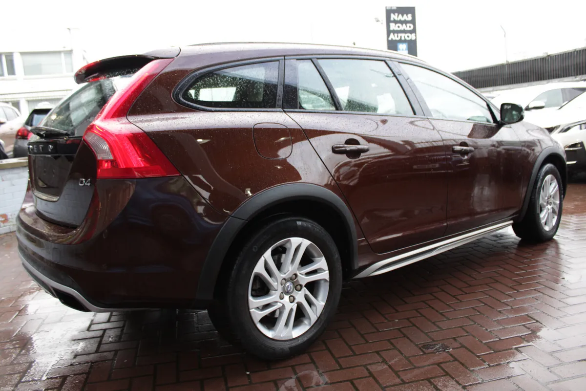 2.0D4 CROSS COUNTRY PLUS EDITION AUTO   /104015 KM - Image 4