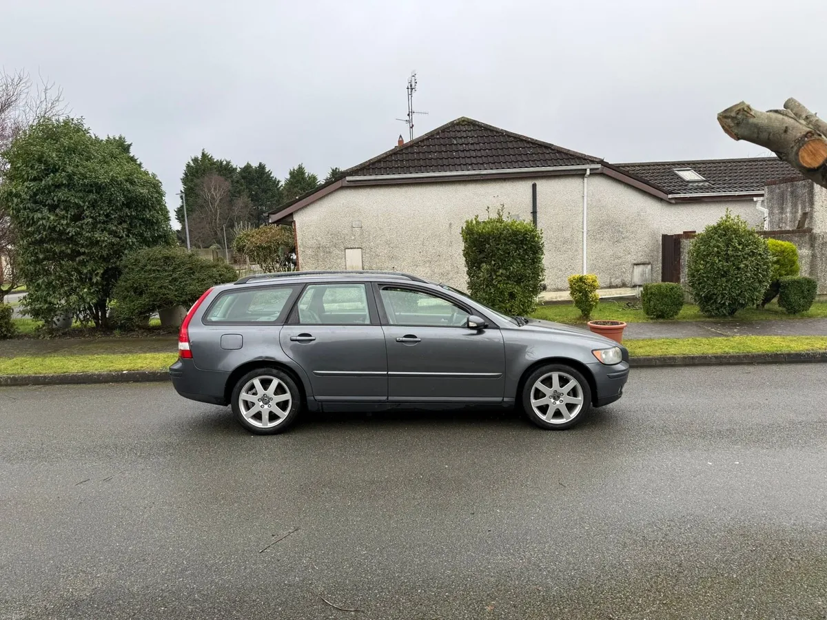 VOLOV  V50  1.8SE, TAX and  NCT,  FSH!! - Image 2