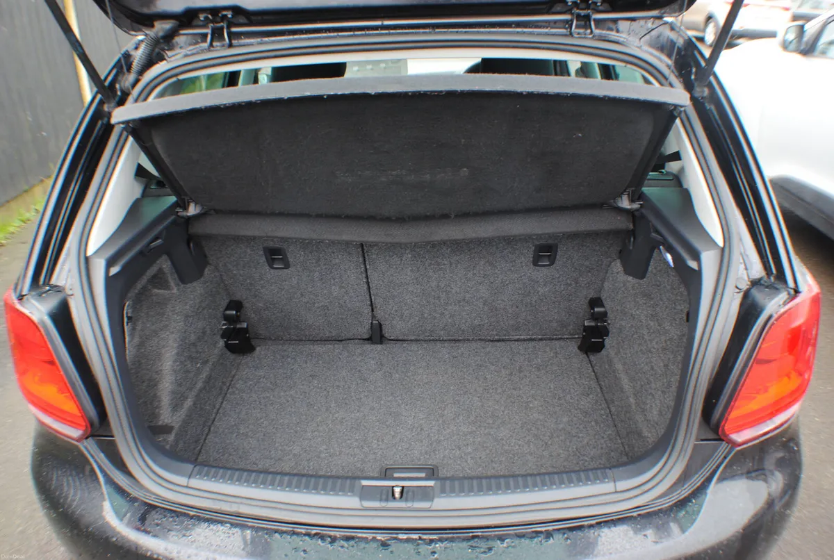 VOLKSWAGEN POLO  2014 1.2 PETROL - Image 4
