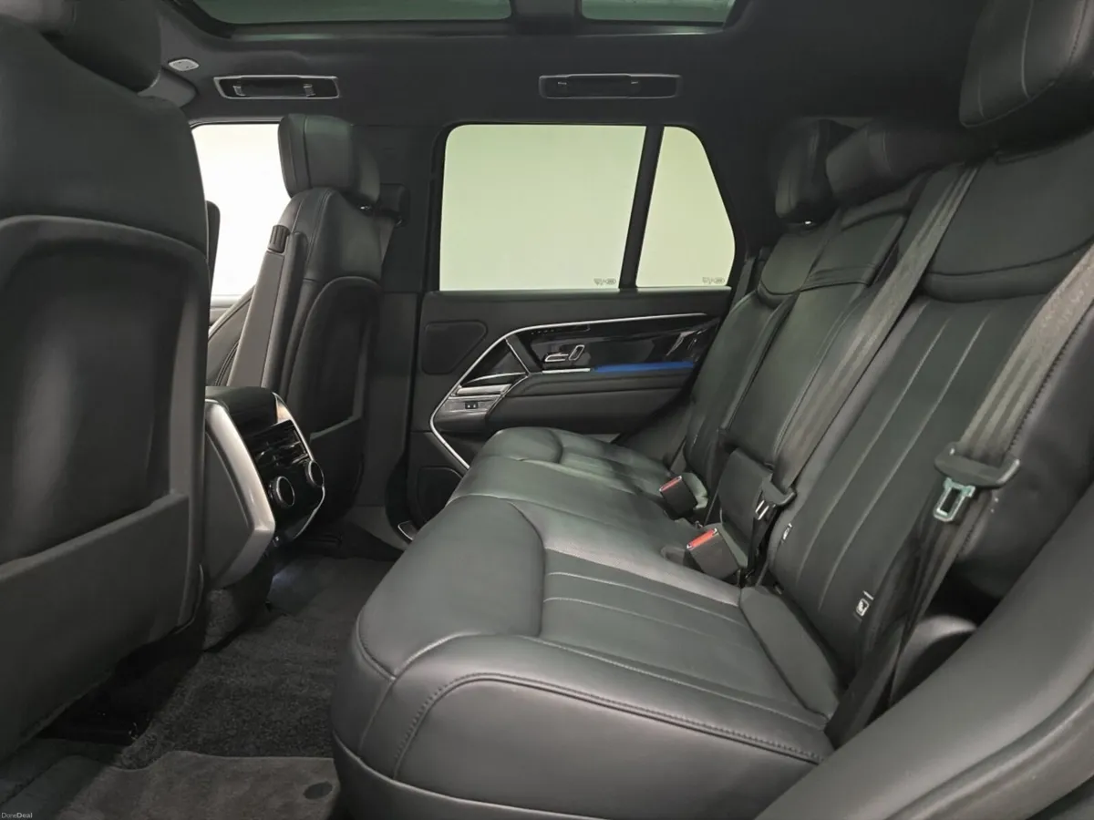 Land Rover Range Rover Diesel Estate HSE - Image 4