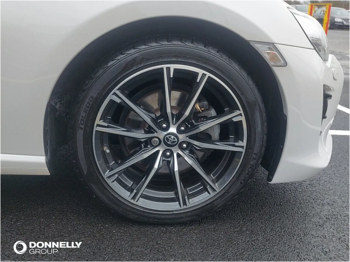 Toyota GT86 Coupe Pro - Image 4