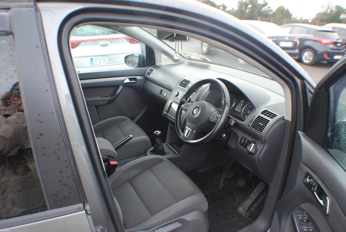 VOLKSWAGEN TOURAN 2011 7 SEATER - Image 4