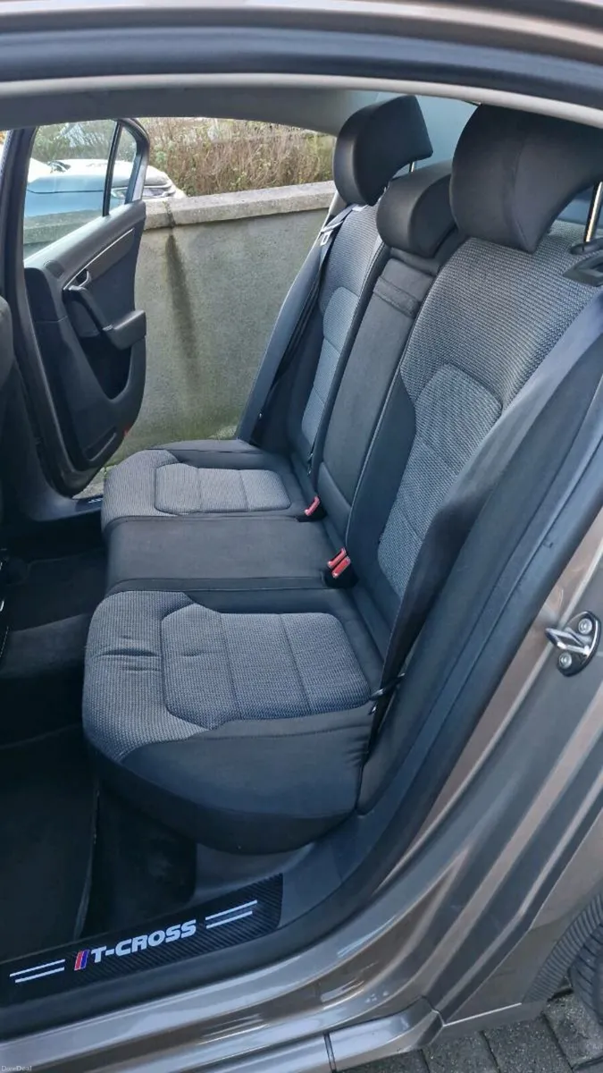 Volkswagen Passat CL B7 1.6TDI M6F 105BHP 4D Brown - Image 4