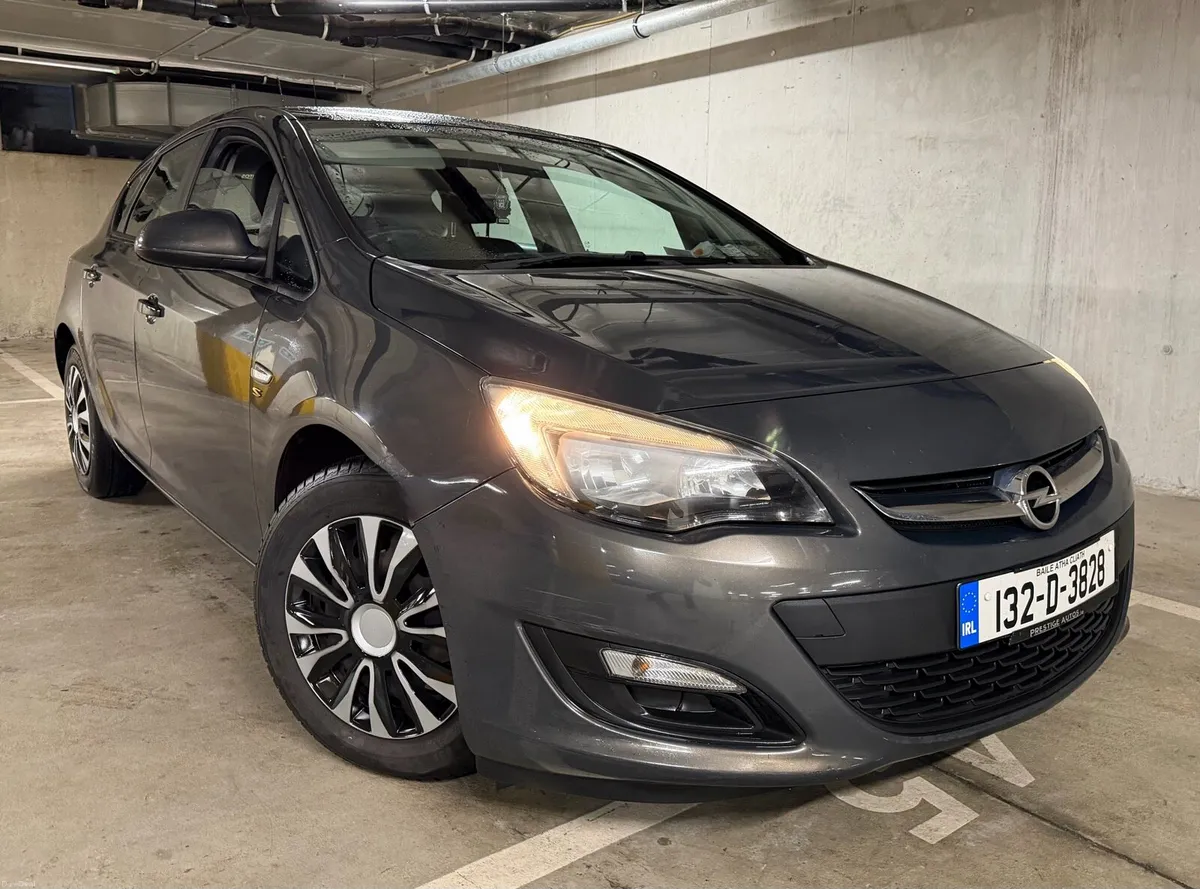 Opel Astra S ( 5 Door ) - NEW NCT & TAX ✅ - Image 1