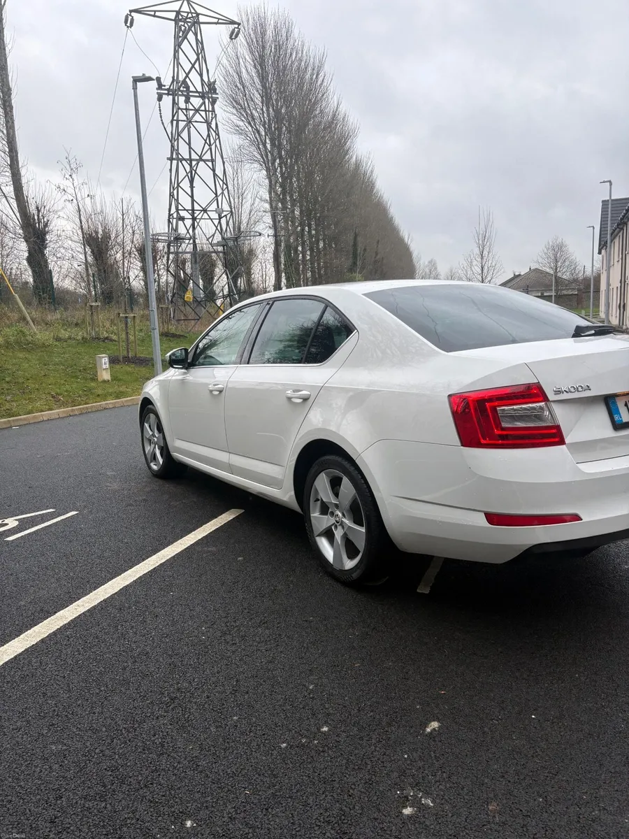 Skoda Octavia 2015 - Image 4