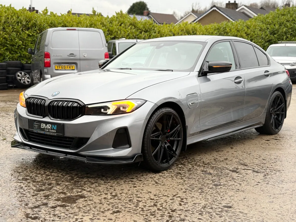 DECEMBER 2022 BMW G20 330 HYBRID SPORT LCI - Image 3