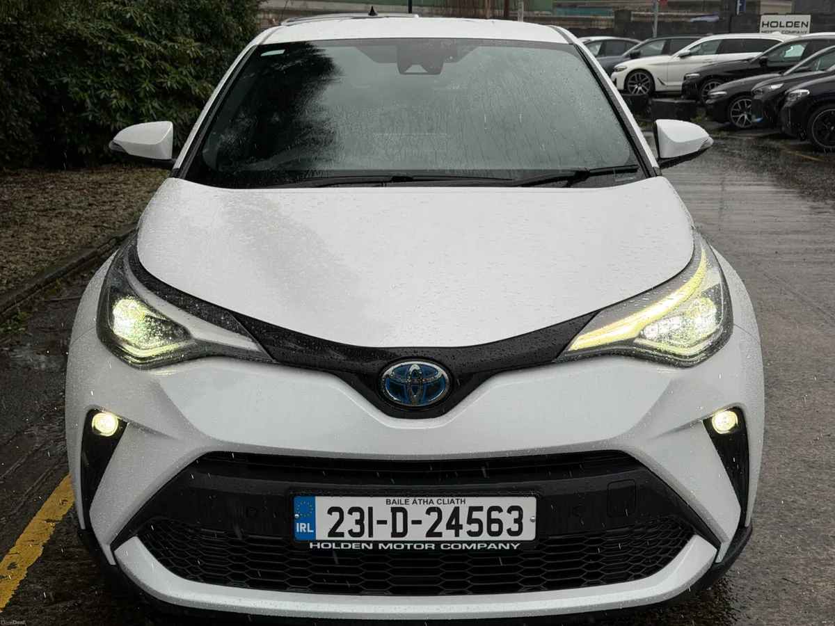 Toyota C-HR 2023..Keyless Entry..Apple CarPlay - Image 3