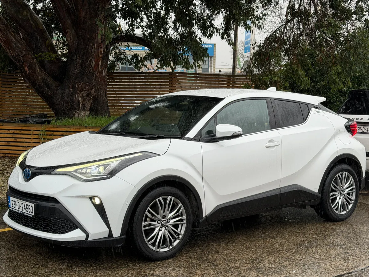 Toyota C-HR 2023..Keyless Entry..Apple CarPlay - Image 2