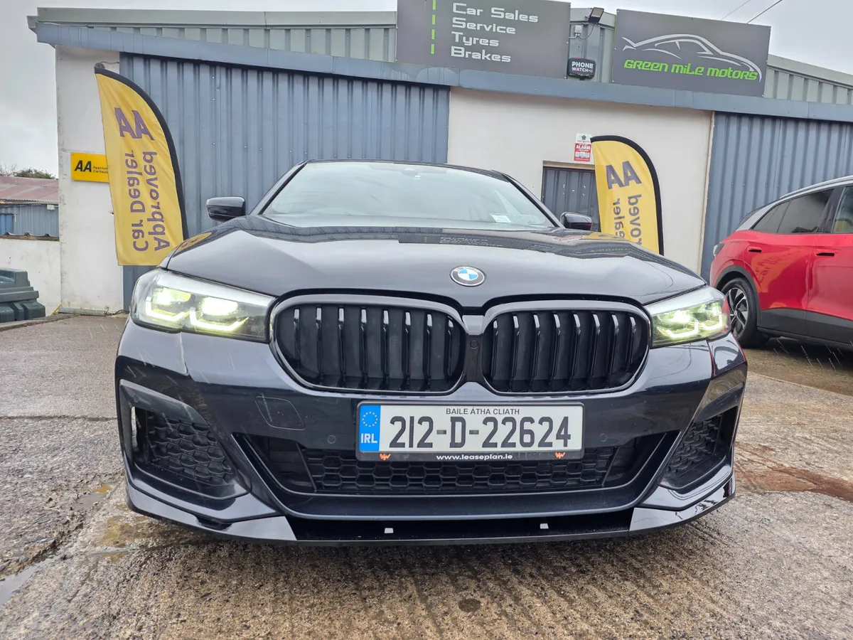 2021 BMW 520D * M-SPORT * PERFORMANCE PACK - Image 2