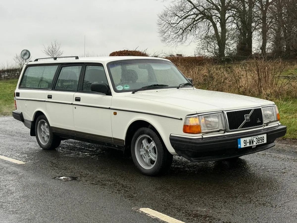 Volvo 200 Series 1991 - Image 1