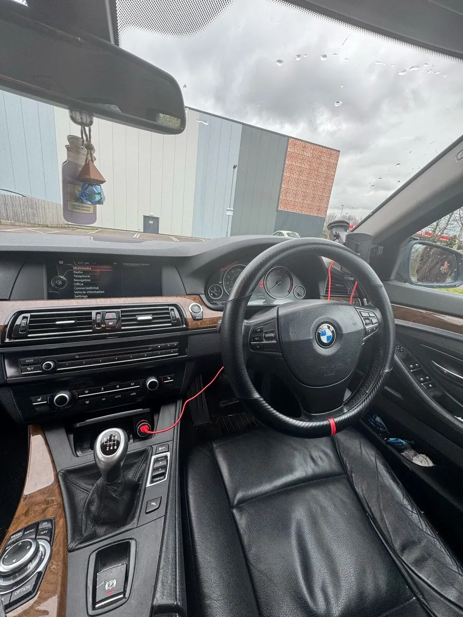 BMW f10 SE 2012 - Image 2
