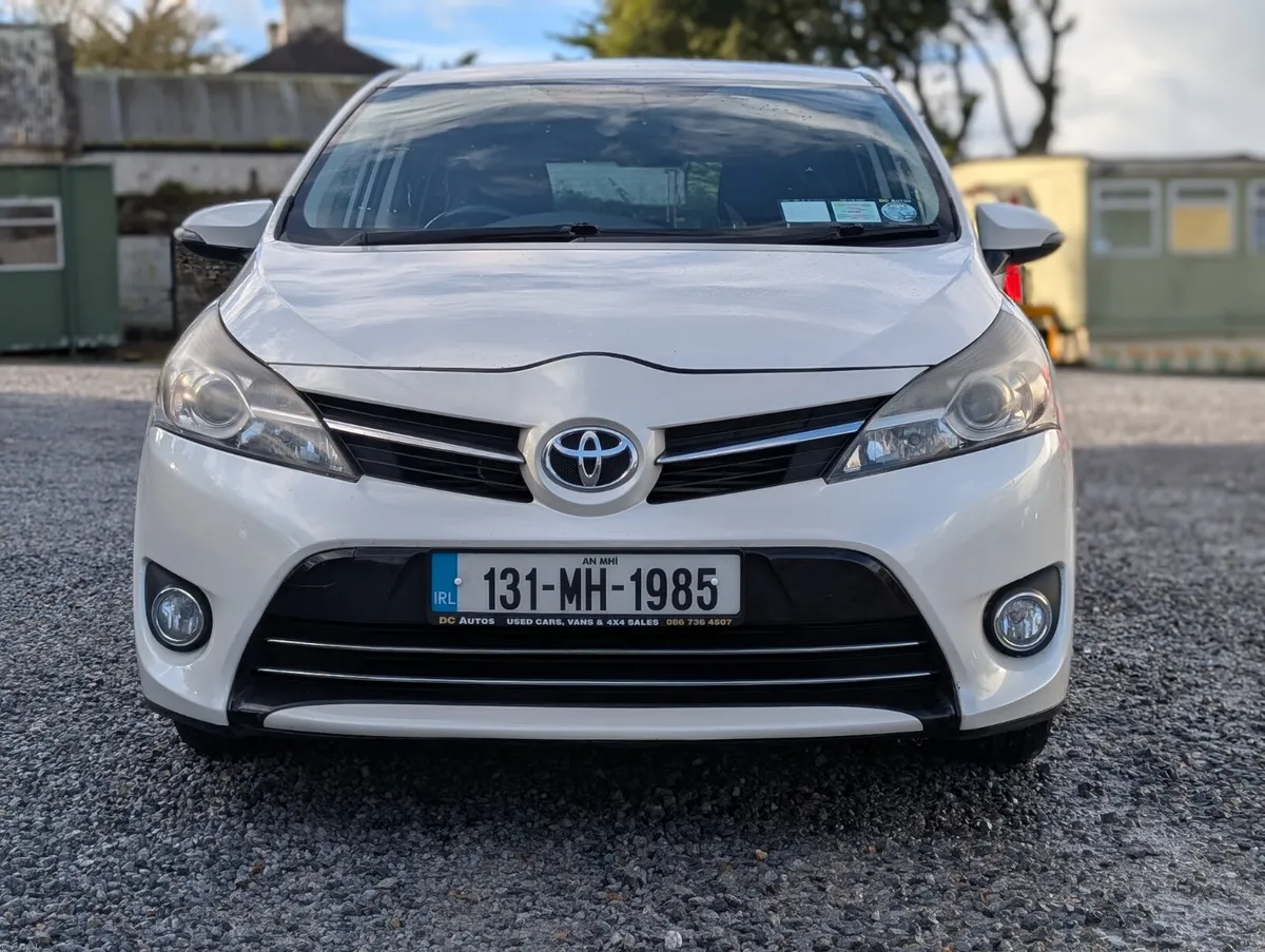 2013 Toyota Verso 2.0 Diesel Aura - Image 2