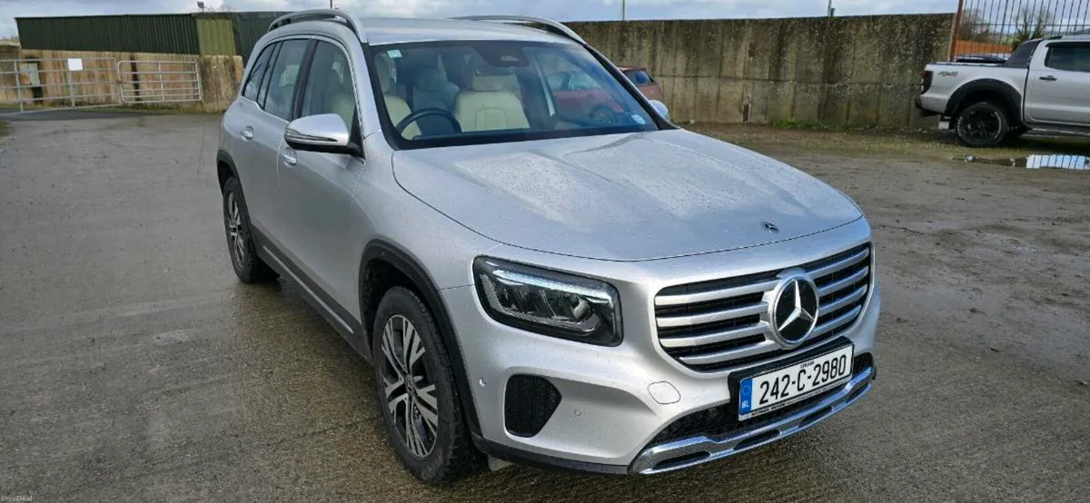 242 Mercedes GLB 2.0 Diesel 7 Seater - Image 2
