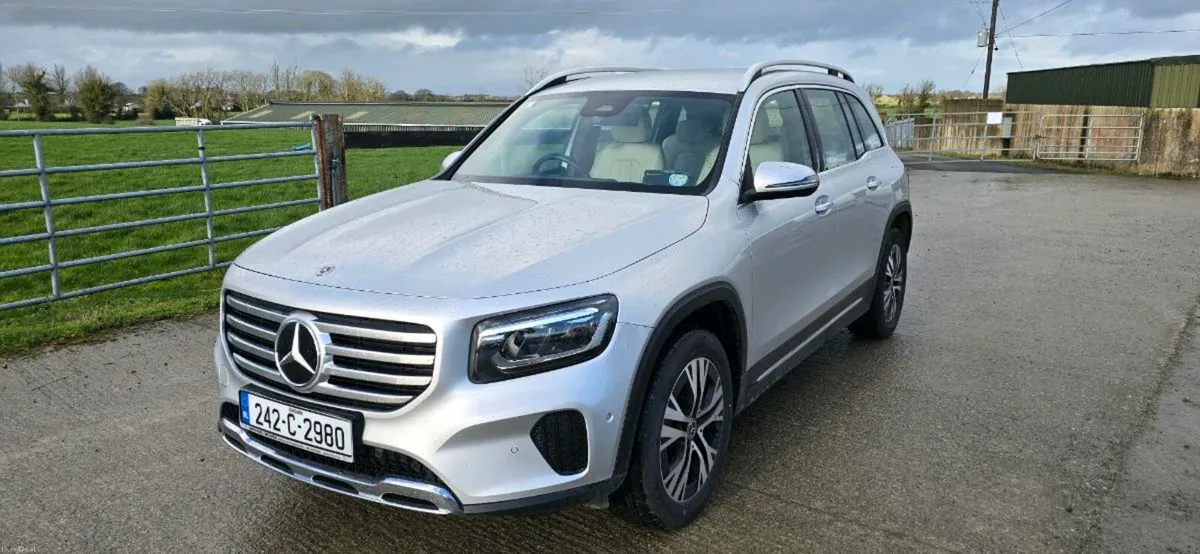 242 Mercedes GLB 2.0 Diesel 7 Seater - Image 4