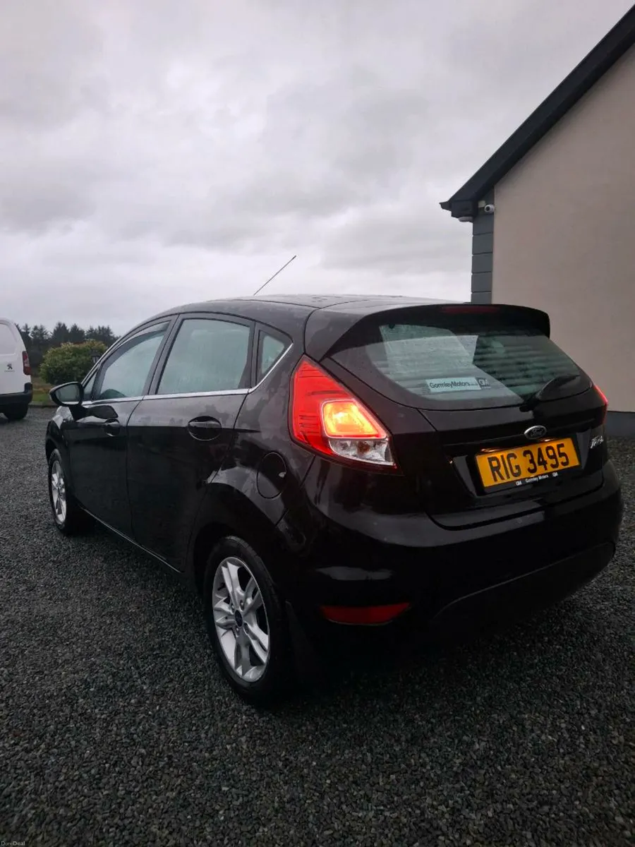 2015 ford fiesta - Image 4