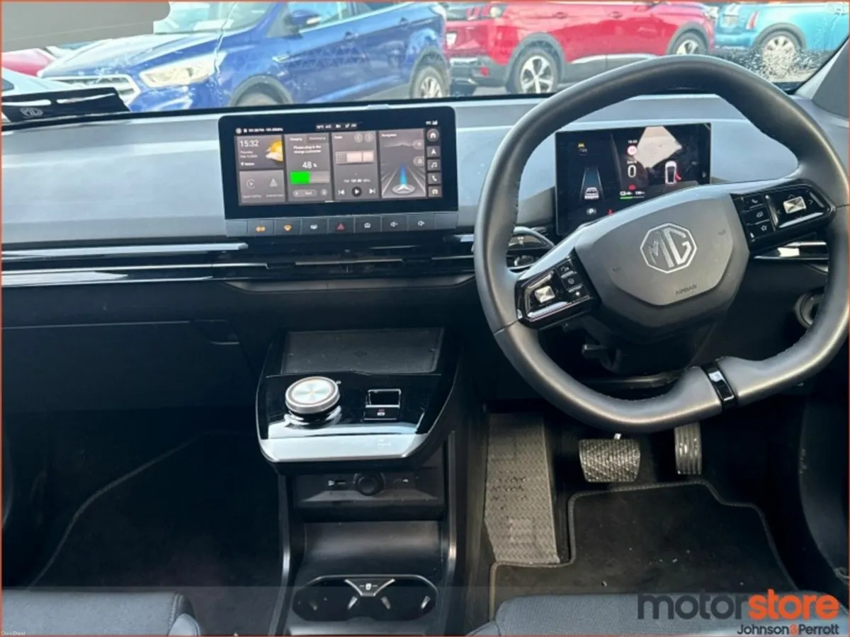 MG MG4 TOP SPEC LONG RANGE EXCLUSIVE - Image 4