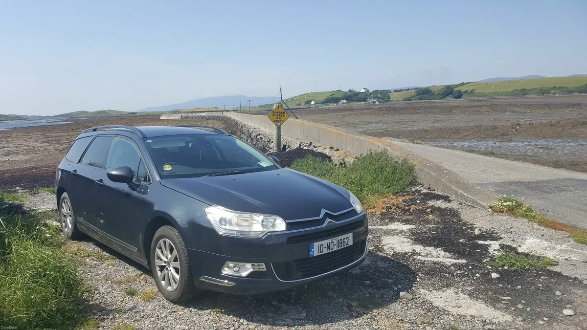 CITROEN C5 1.6 HDI VTR+ NAV 110BHP 5DR ESTATE - Image 1
