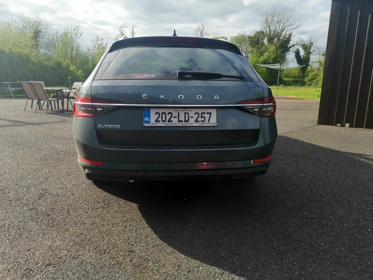 Skoda Superb 2020 - Image 2