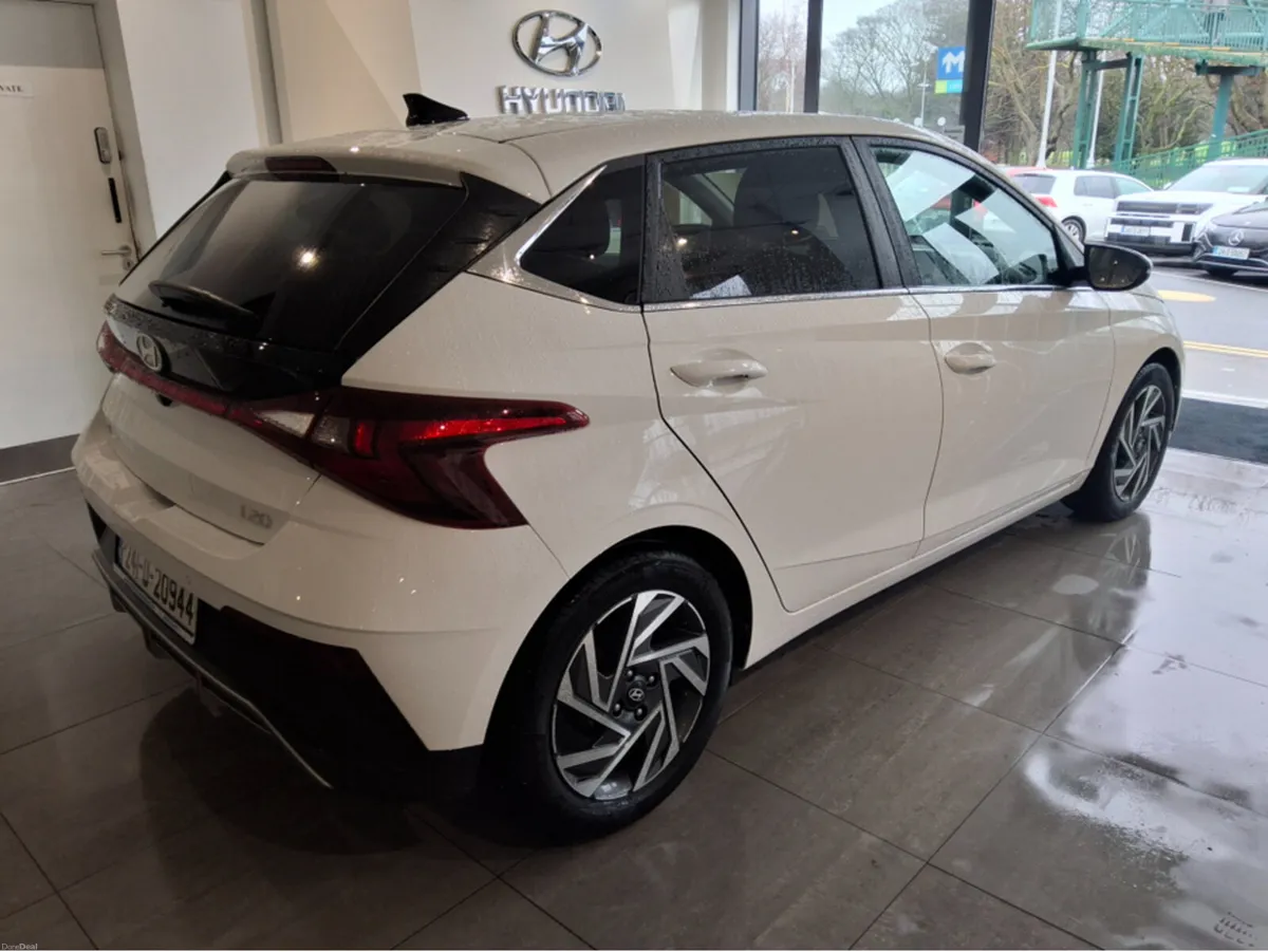 Hyundai i20 DELUXE PLUS - Warranty & AA 2029 - - Image 2