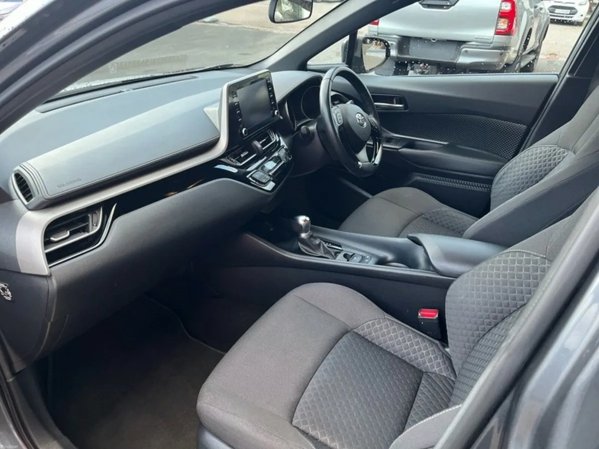 Toyota C-HR ICON E6 4 DOHC - Image 6