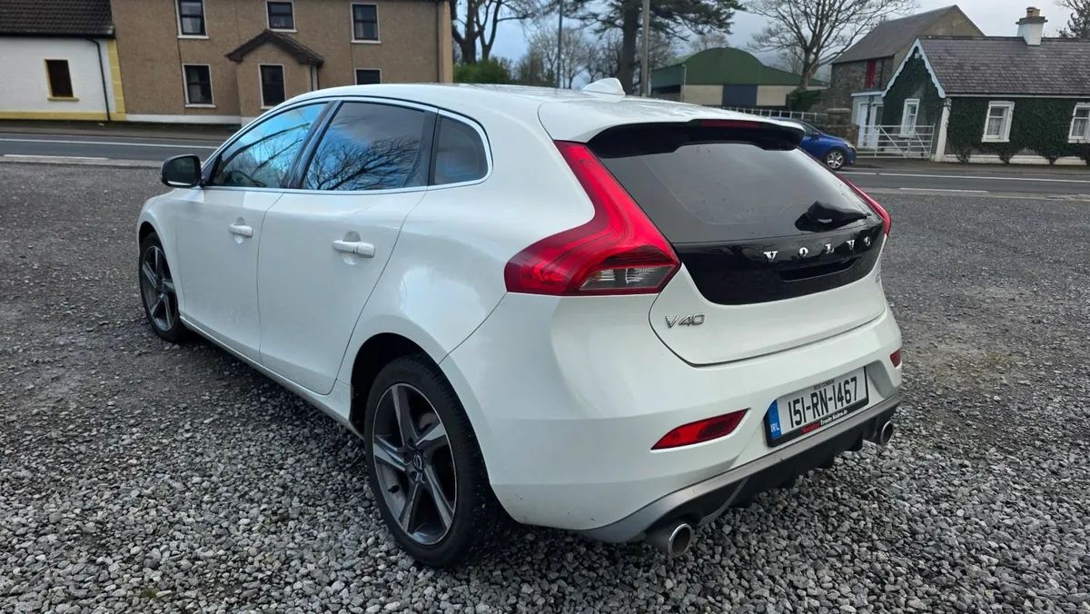 Volvo V40 2015 - Image 3
