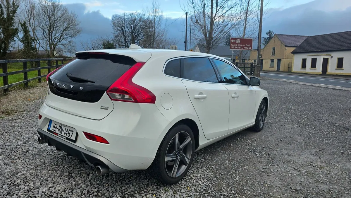 Volvo V40 2015 - Image 4