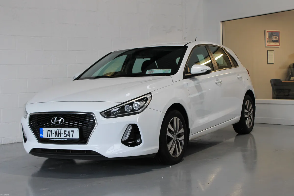 Hyundai i30 2017, Deluxe, Finance Arranged - Image 1