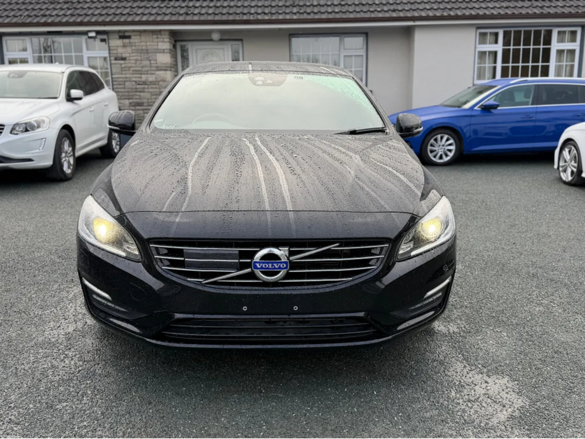 Volvo V60 2.0 D4 DYNAMIC PLUS DIESEL 190 BHP AUTO - Image 2