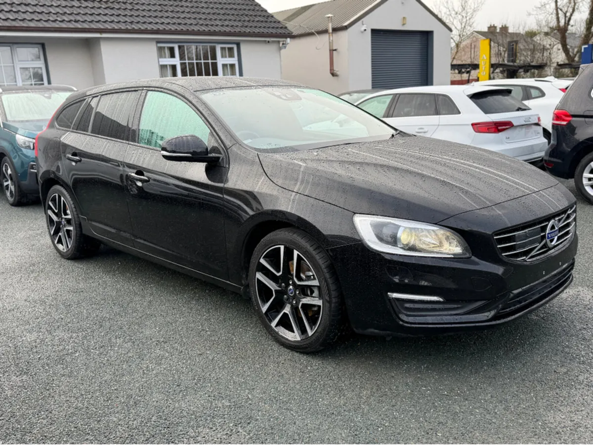 Volvo V60 2.0 D4 DYNAMIC PLUS DIESEL 190 BHP AUTO - Image 3