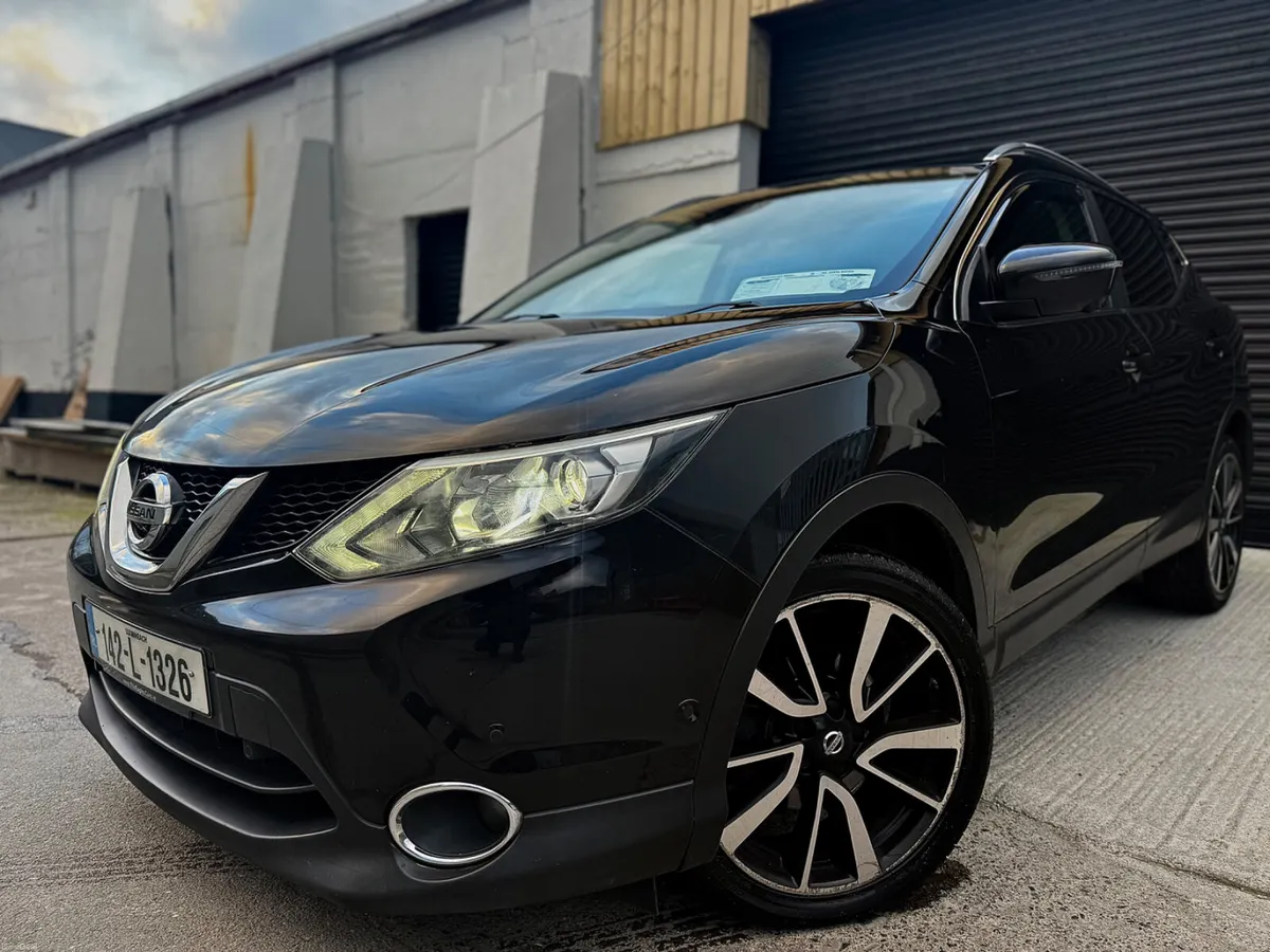 ⚫️Nissan Qashqai 2014 TOP SPEC!! PAN ROOF - Image 1