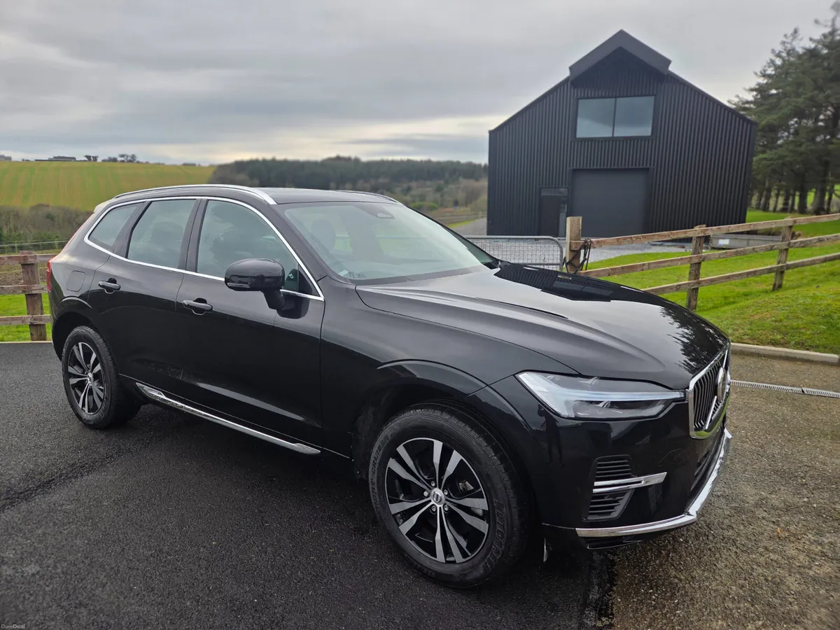 Volvo XC60 2023 - Image 3