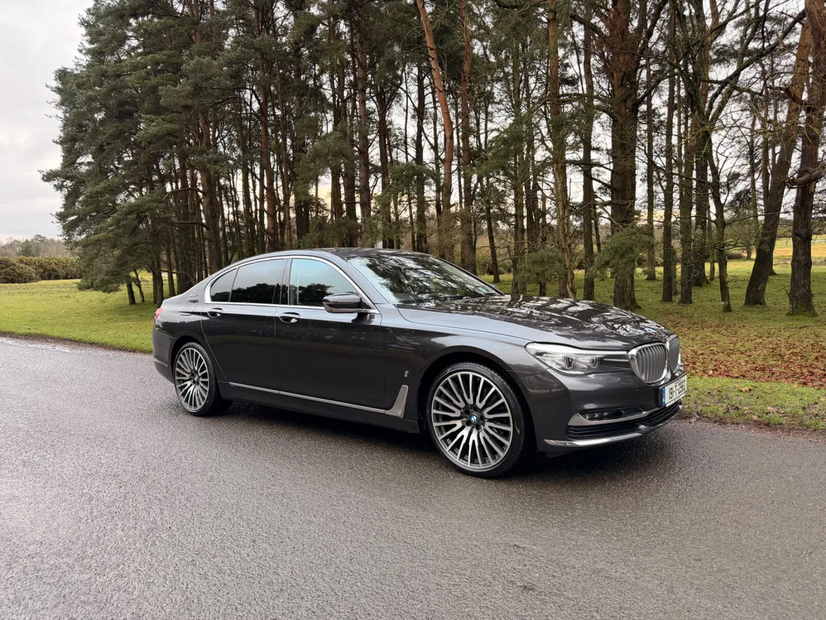 BMW 7-Series 2019 740e Exclusive - Image 1