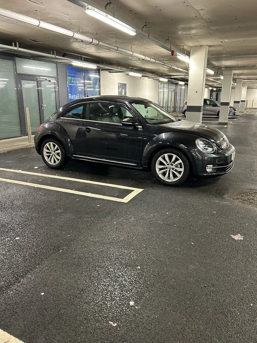 2015 Volkswagen Beetle - Image 4