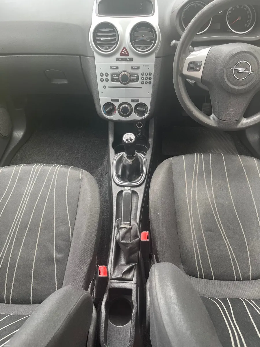 Opel Corsa 2010 - Image 3