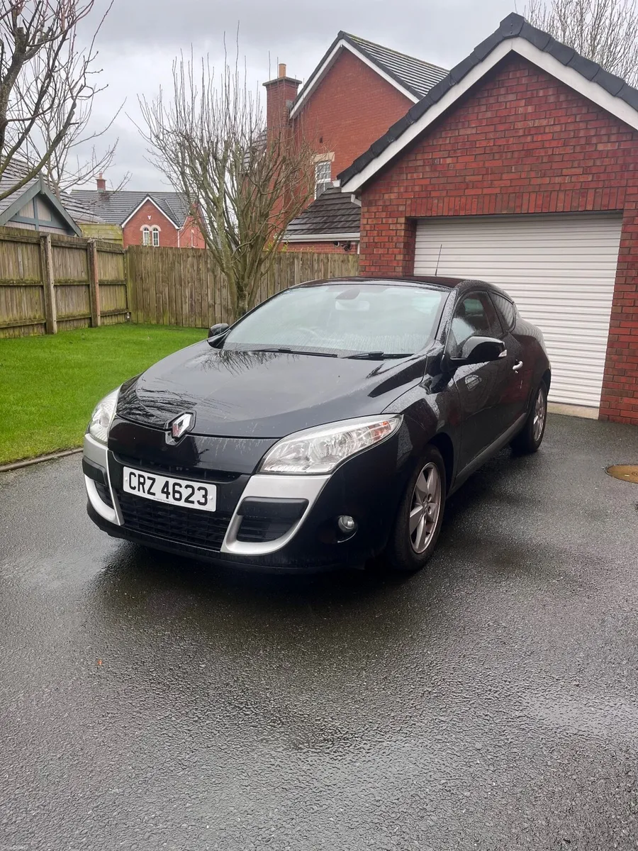 Renault Megane 2011 - Image 1