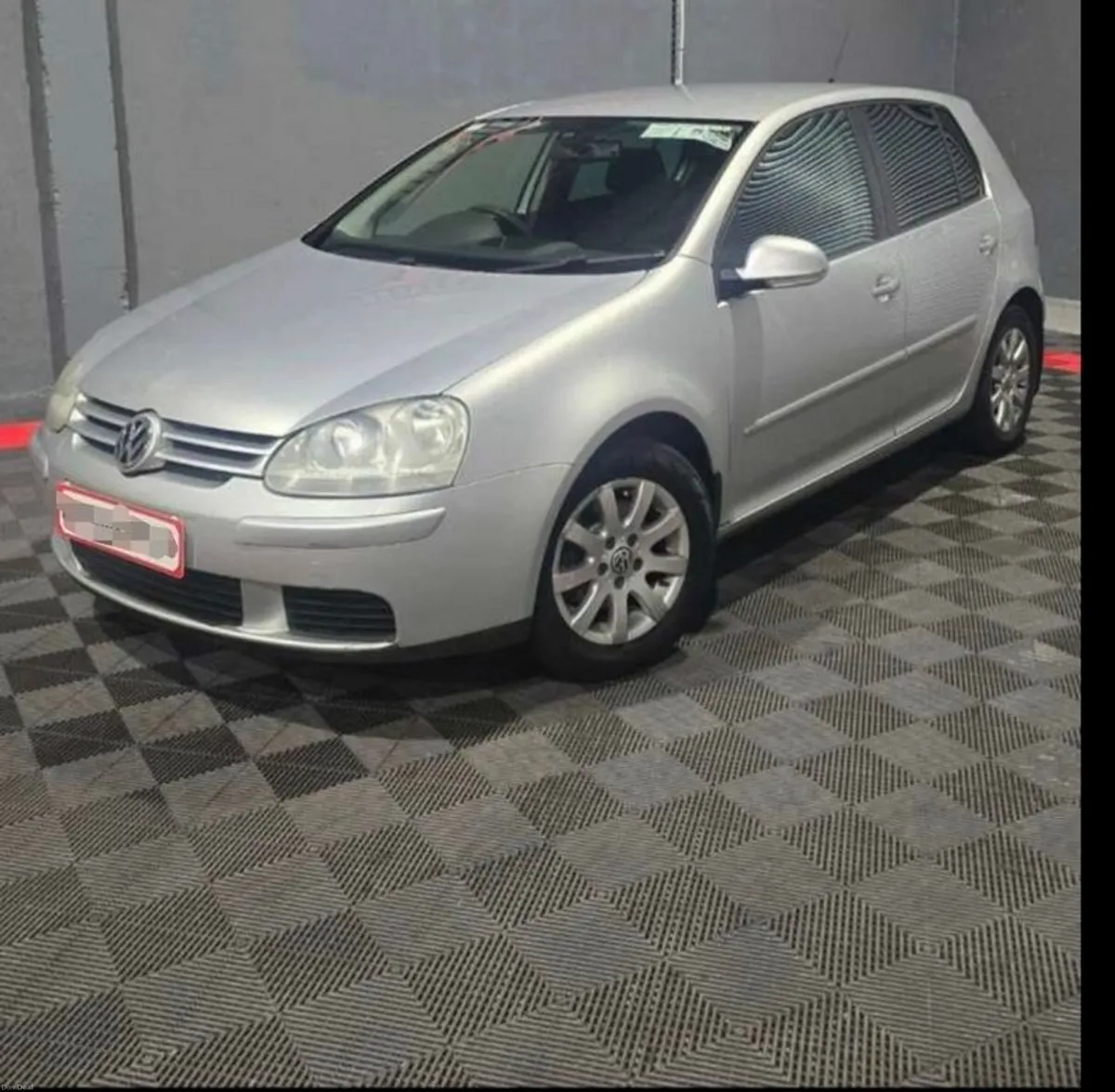 2007 Volkswagen Golf - Image 1