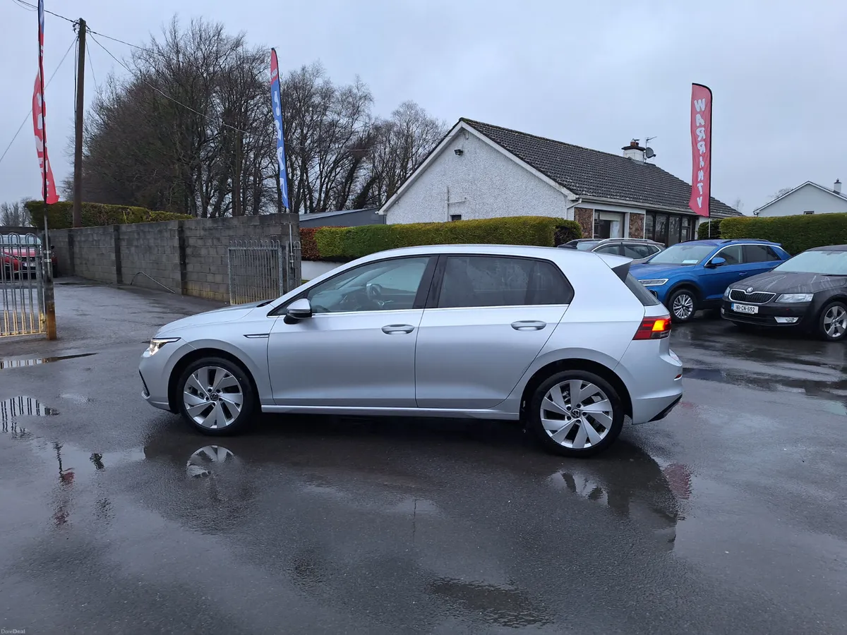 Volkswagen Golf 2.0 TDI Style *High Spec/Reverse C - Image 4