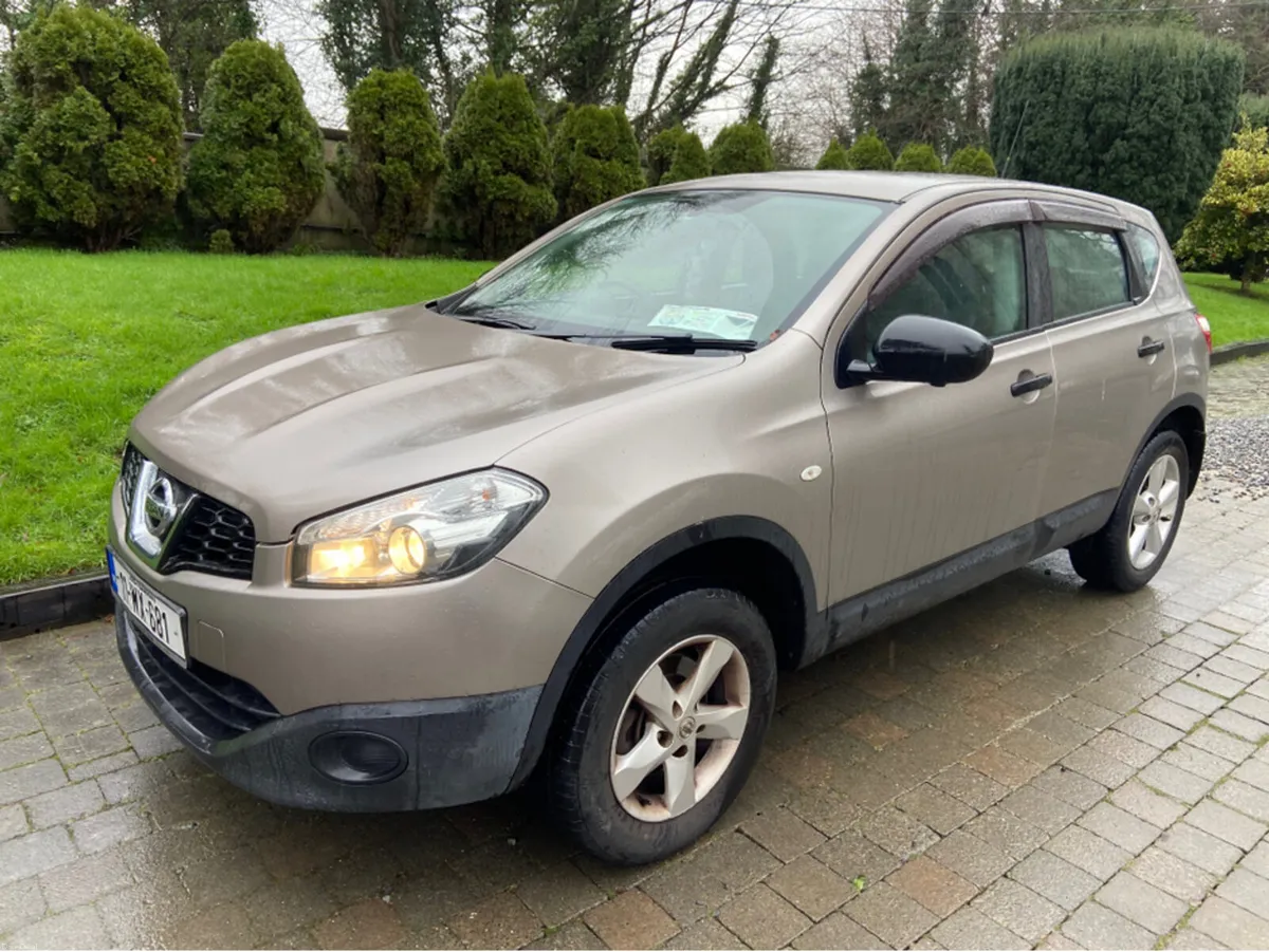 Nissan Qashqai+2 1.6 XE ISS 5DR - Image 1