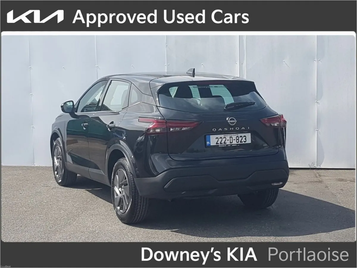 Nissan Qashqai SV 1.3 PETROL *STRAIGHT DEAL SPECIA - Image 3